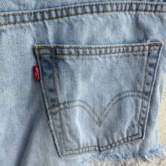 Levi high waisted cute weed patch denim shorts - Picture 6 of 8